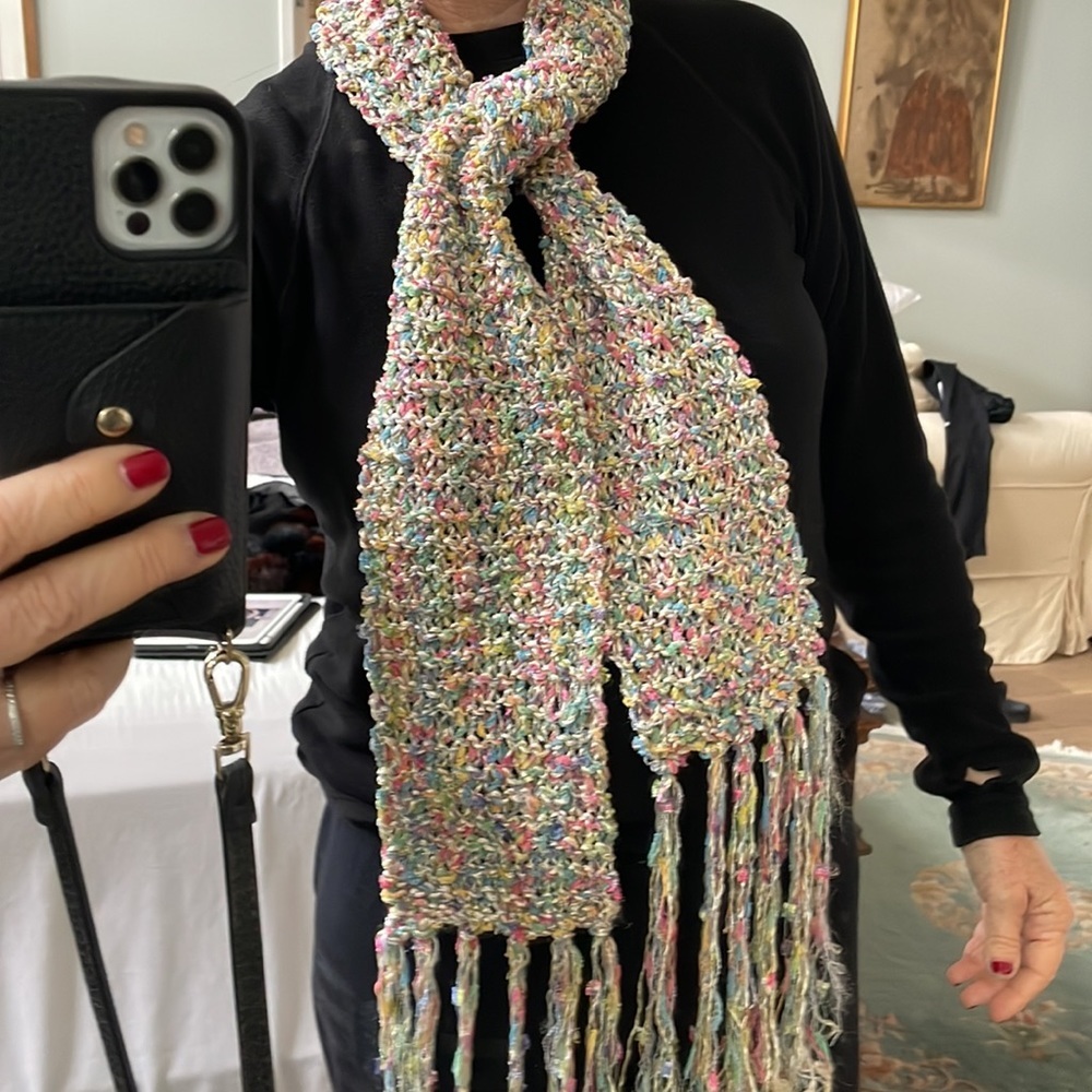 Handmade Beautiful colorful scarf - Picture 4 of 8